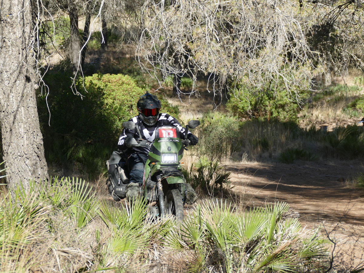 Vorbereitung auf die Swank Rally di Sardegna: eine KLR gegen den Rest der Welt