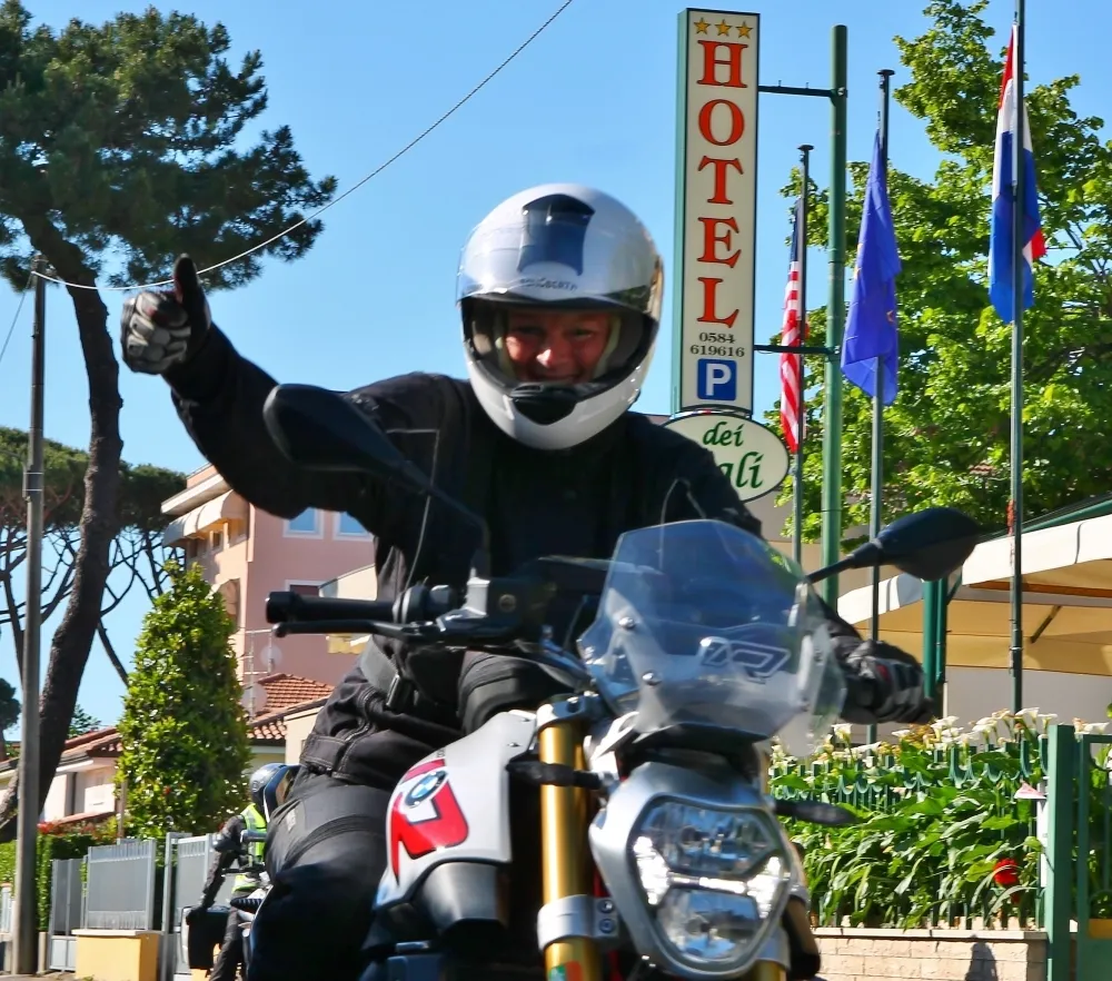Motorradreise Toskana mit Versiliaküste-Basis