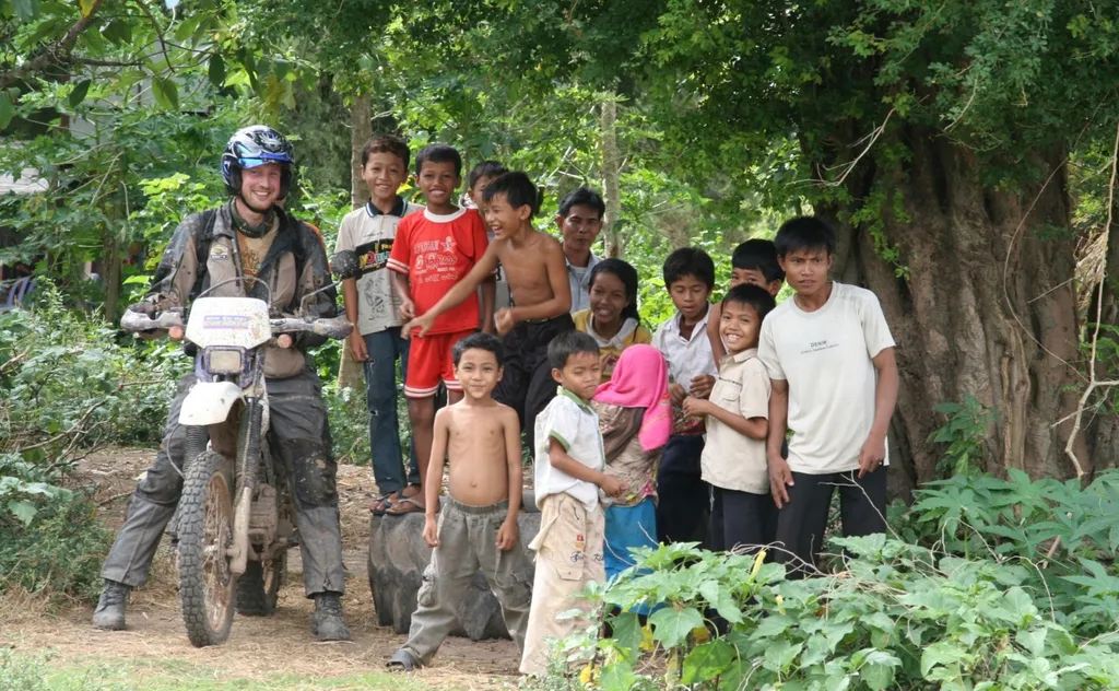 Cambodia Motorcycle Tour – Angkor Wat Adventure