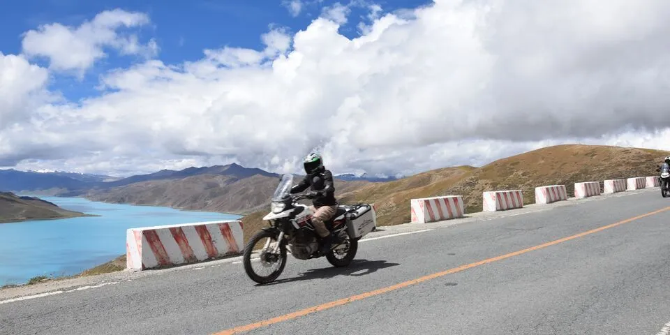 Motorradreise Tibet: Von München zum Dach der Welt