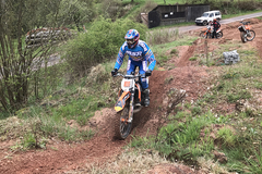 Motorradtraining: Endurotraining Mernes