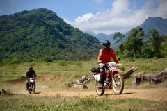 Motorcycle Tour: Sri Lanka with Dylan Wickrama