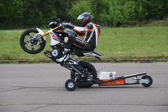 Motorradtraining: Wheelie – Training Perfektion